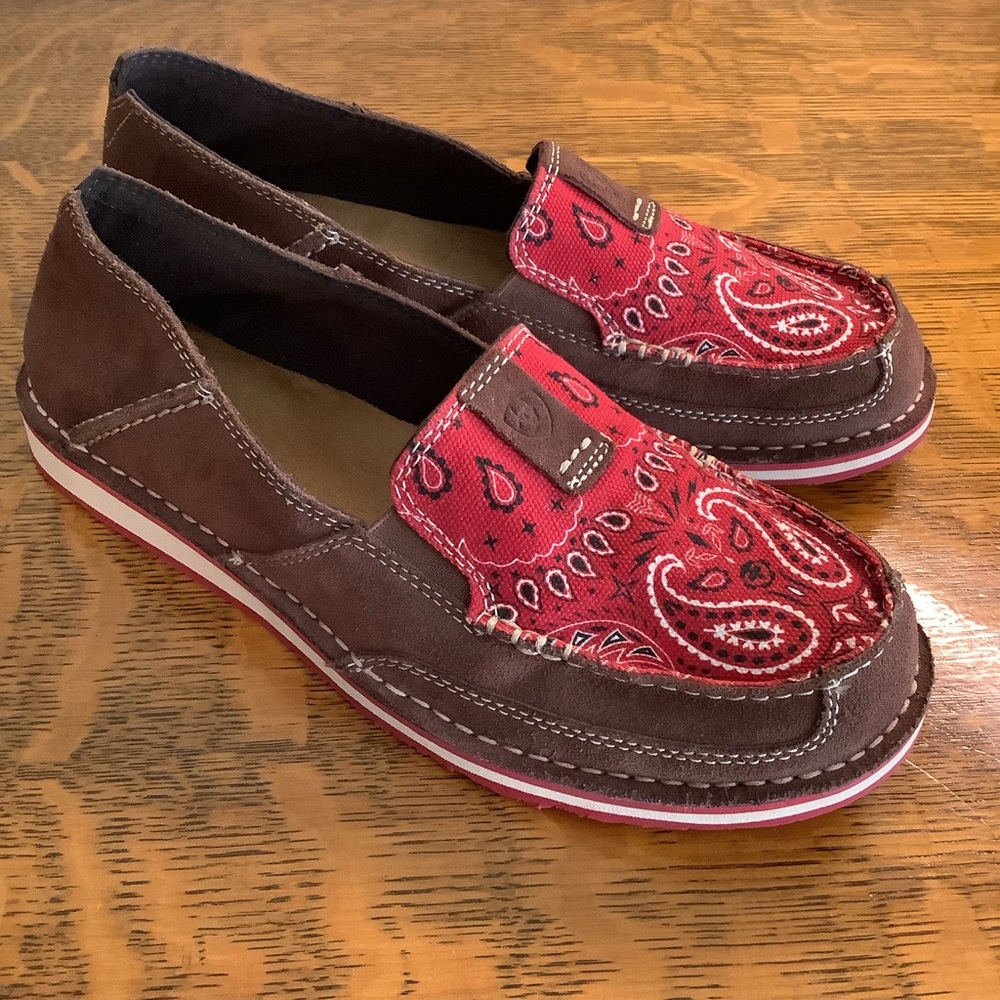 Ariat Cruiser ‘Red Paisley Bandana’ Suede Slip-On Shoes Palm Brown Size 10